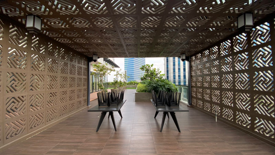 Exterior 2, Warm Contemporary 2BR Apartment at Samara Suites By Travelio, Jakarta Selatan
