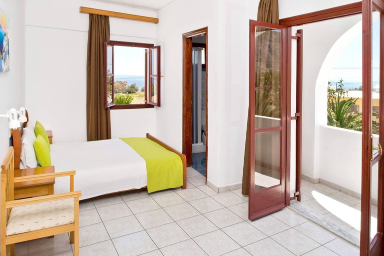 Bedroom 3, Makarios Hotel, South Aegean