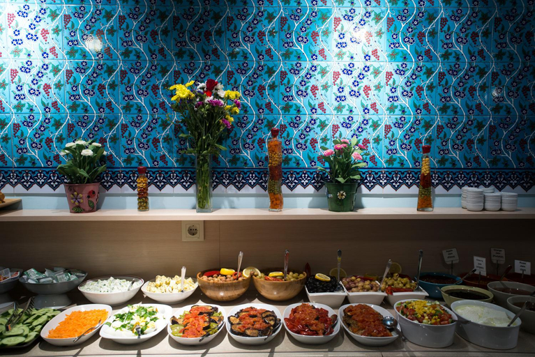 Food & Drinks 5, Tashkonak Studio Suites, Fatih