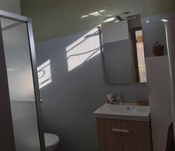 Bathroom, Chez Mo T1 independant avec son jardin privatif, Hérault