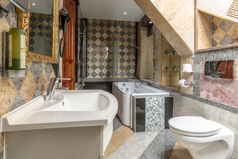 Bathroom 5, Hotel Strasser, Graz