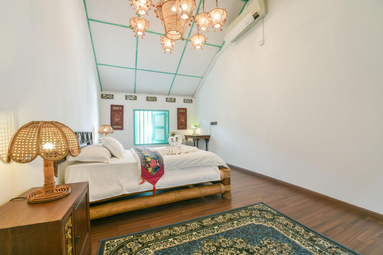 Bedroom 2, Family Home with bathtub in Jonker Street (15Kuli), Malacca City
