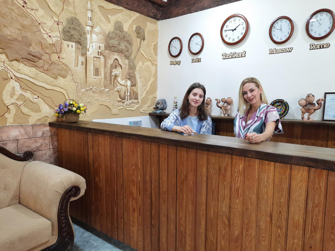 Public Area, Pan Asiat Tashkent, Qibray