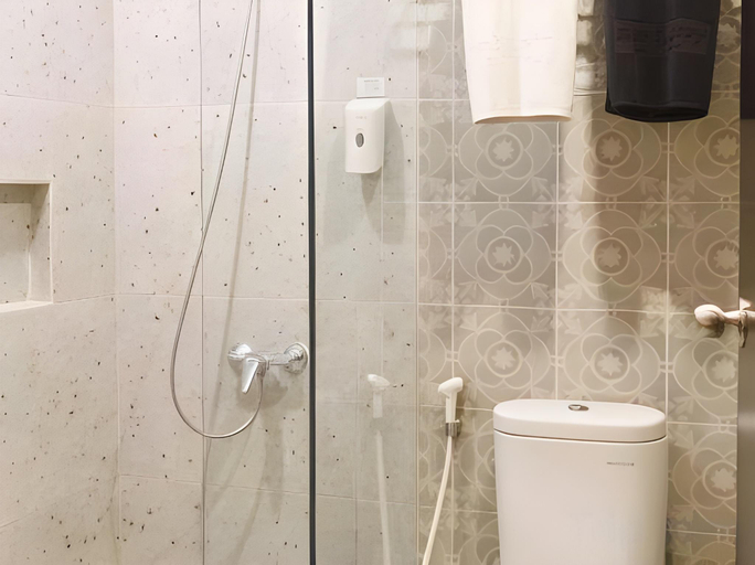 bathroom 11