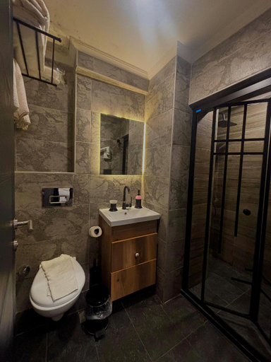 Bathroom 3, Galata Master Hotel, Beyoğlu