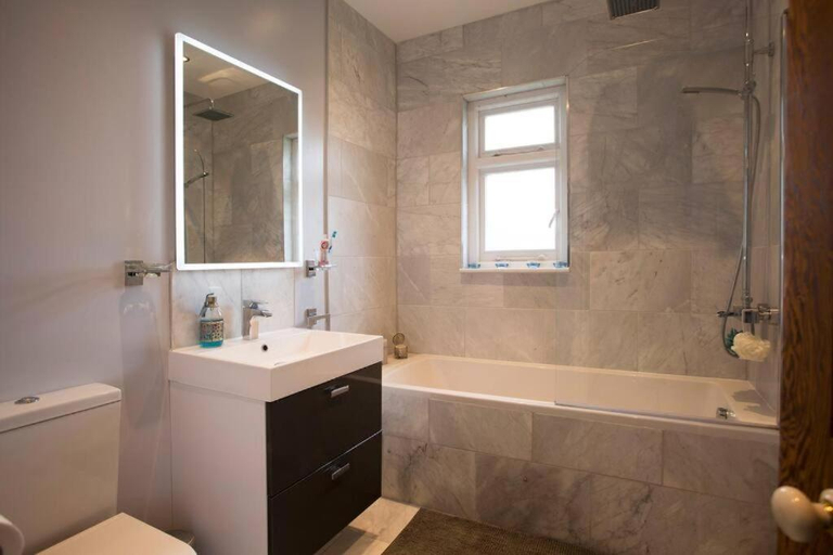 Bathroom 3, Rie's Retreat - The Amethyst Room, Somerset