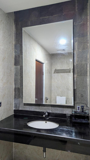 bathroom 6