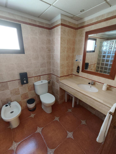 Bathroom 4, Hostal La Posada, Alicante