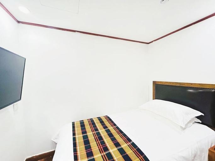 Bedroom 2, Nostalgia Hotel (Beijing Qianmen Subway Station), Beijing