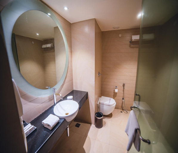 Bathroom 4, Barsana Hotel & Resort Siliguri, Darjiling