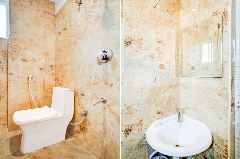 Bathroom, Qubenest Elite Manyata Tech Park, Bangalore