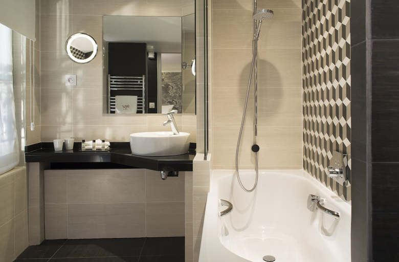 Bathroom 4, Bourgogne & Montana, Paris
