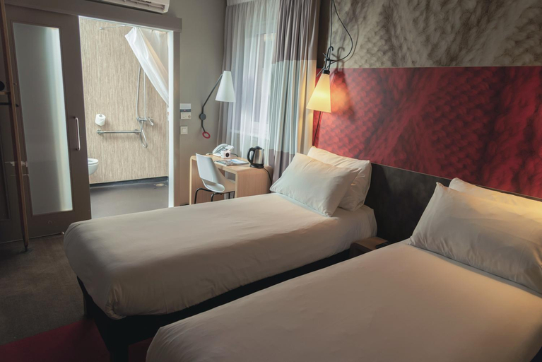 Bedroom 3, Ibis Glasgow City Centre - Sauchiehall St, Glasgow