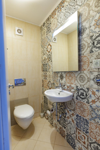 Bathroom 5, Saint George Palace Aparthotel, Bansko