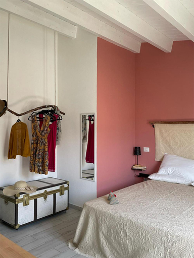 Others 4, IS PUDDAS de Monica GuestHouse, Cagliari