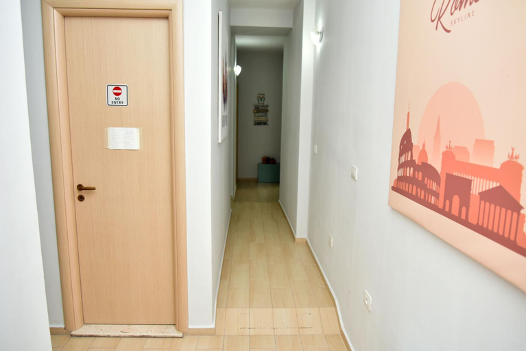 Others 5, Arianiti Guesthouse, Vlorës