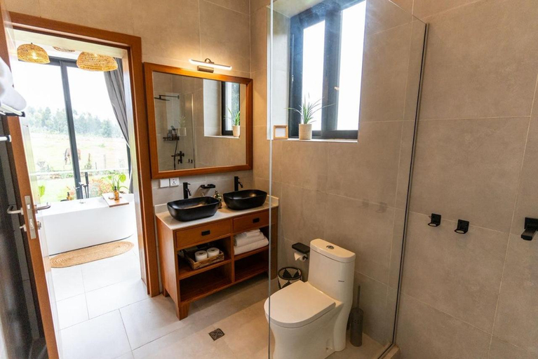 Bathroom 2, Farmhouse Rwanda, Musanze