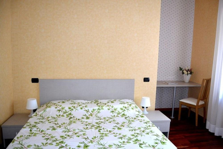 Bedroom 3, Italia 30, Milano