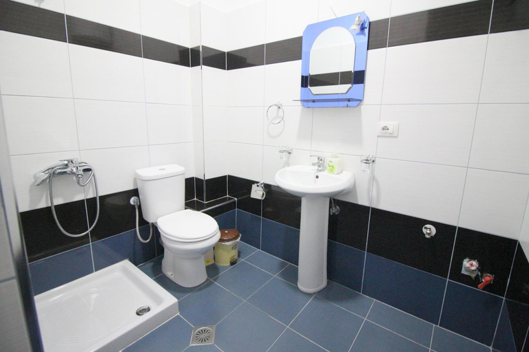 Bathroom 3, Doka Center Apartments, Sarandës