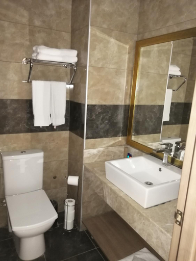 Bathroom 4, Nice Royal Otel, Maltepe