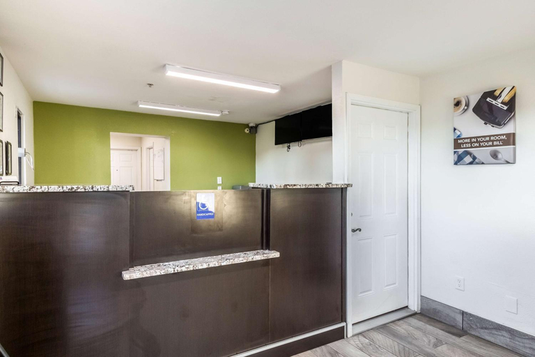 Public Area 2, Studio 6 Extended Stay - Savannah, GA, Chatham