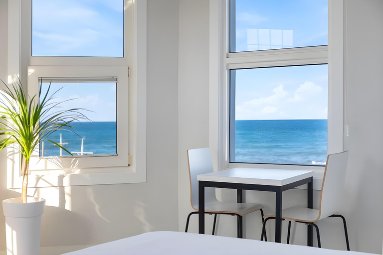 Others 5, H9 Pension, Gangneung