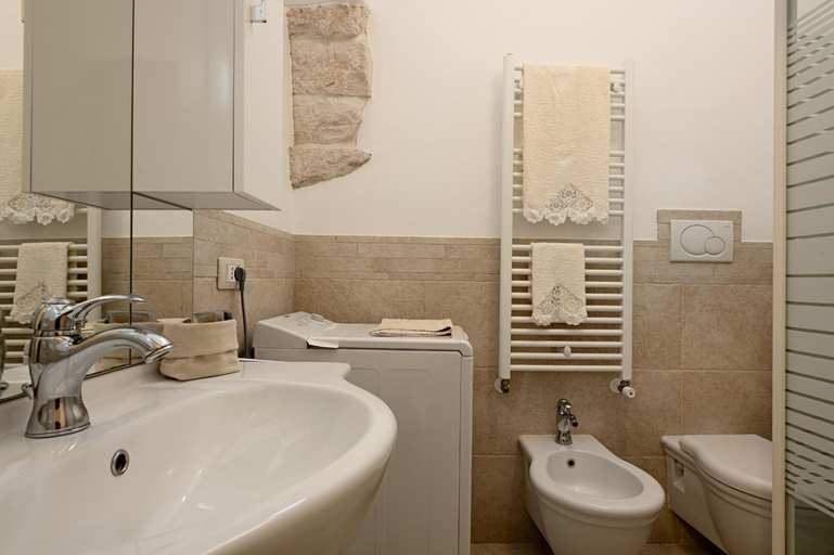 Bathroom, Pietra e Sogni coppia, Bari