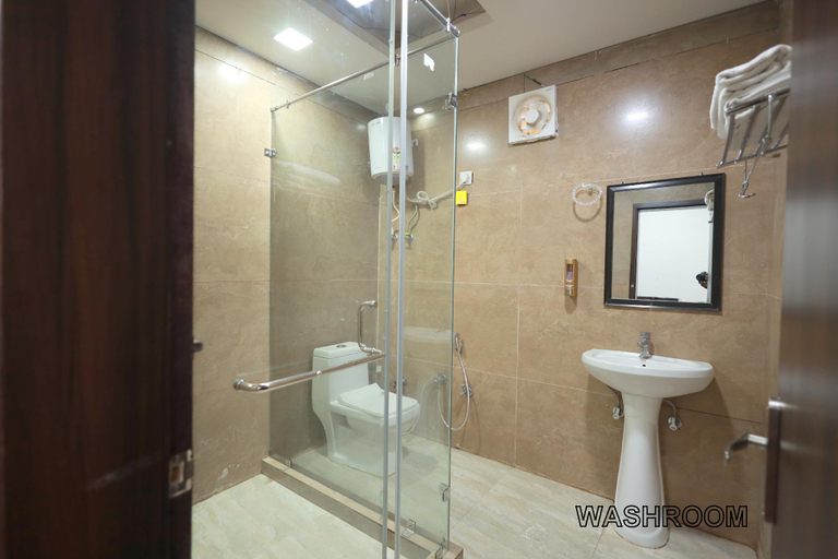Bathroom 3, HOTEL TULSI GARDEN, Mathura