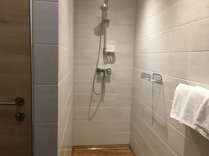 Bathroom 3, Haus Marjanne, Kufstein