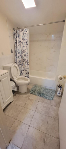 Bathroom 3, ESJACPE GUEST HOUSE, Boston