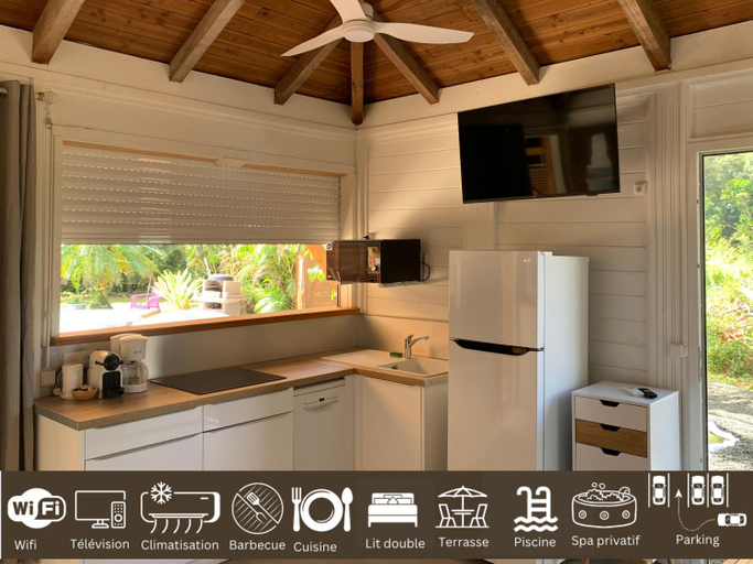 Others 4, Suite Lagoon climatisee avec piscine, spa privatif, Rivière-Salée