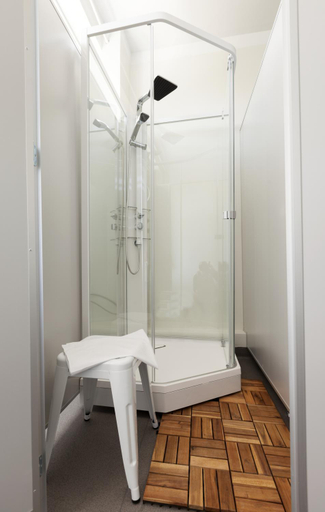 Bathroom, EHE Hostel, Tallinn