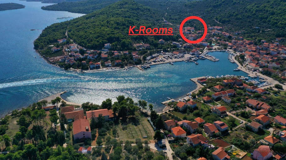 Others 4, K-Rooms, Sali
