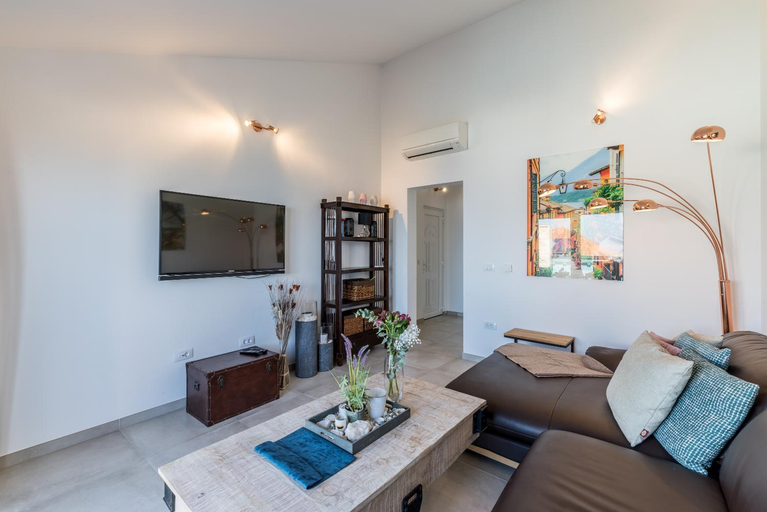Others 5, Villa Luce del Sole, Supetar