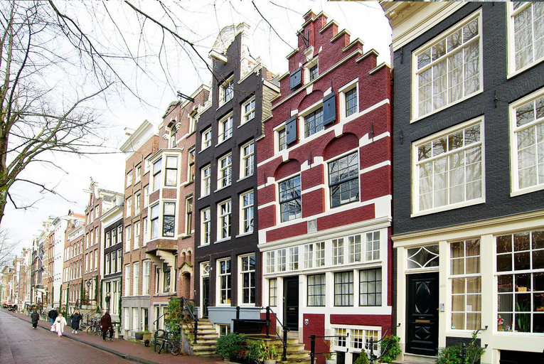 Others 4, Sonnenberg Canal View, Amsterdam