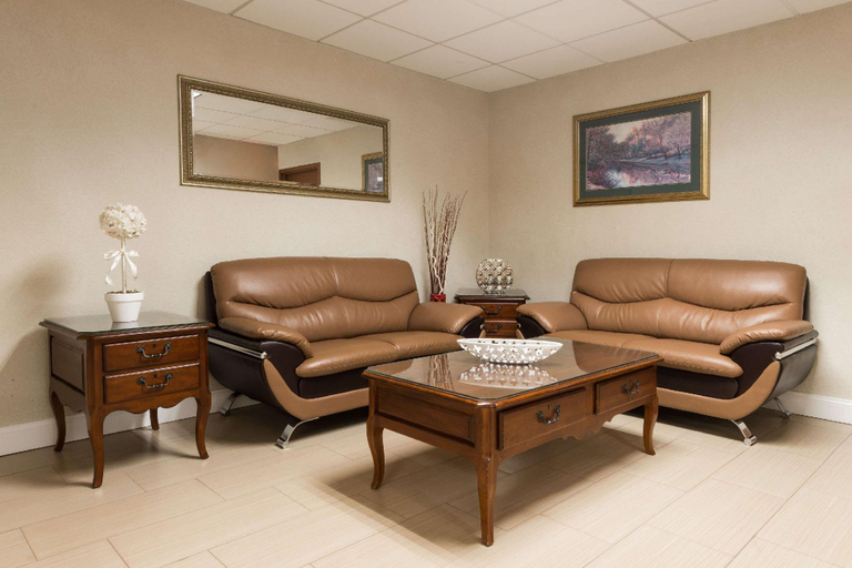 Public Area 2, Super 8 by Wyndham St Charles, Saint Charles