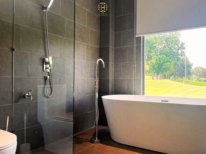 4, The Luxurious 231, Lake House Villa, Alor Gajah