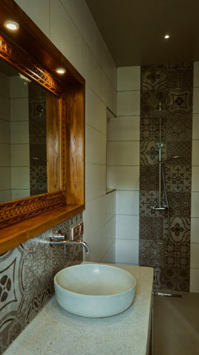 Bathroom 3, Mateves Boutique Lodge, Arusha