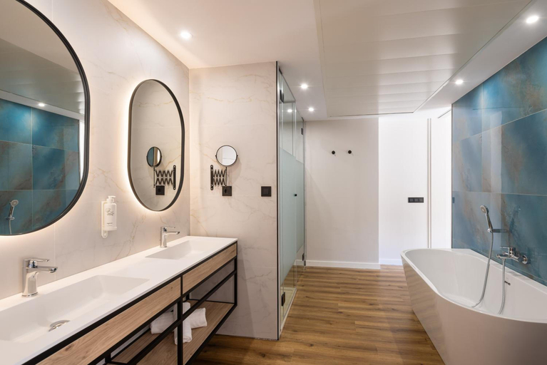 Bathroom 5, Hotel H TOP Amaika, Barcelona