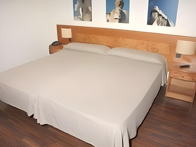 Bedroom 3, Hotel Crisol Quality Reus, Tarragona