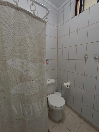 Bathroom 3, Hostal Julia, San Antonio