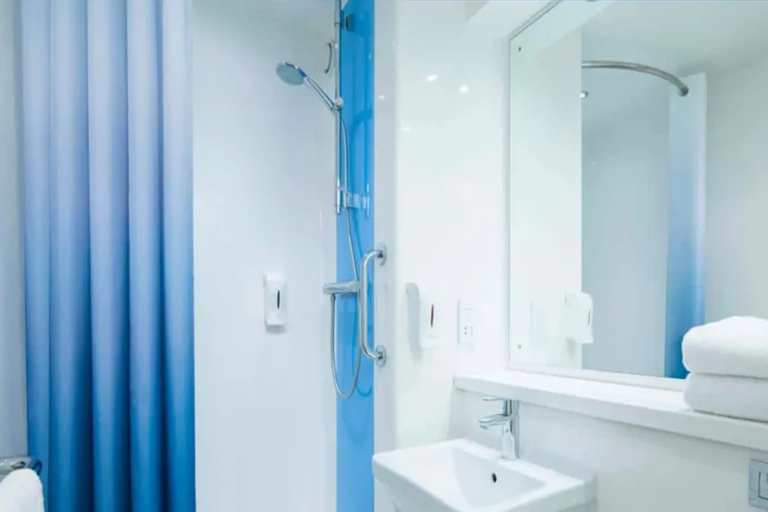 Bathroom 4, Travelodge London Richmond Central, London