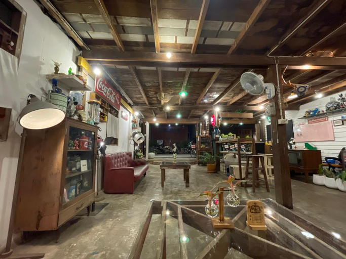 Public Area 2, Baan Natee, Chiang Khan