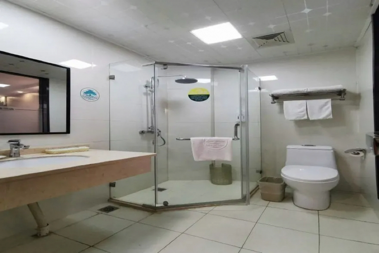 Bathroom 3, GreenTree Inn Suzhou Kunshan PL Xinxing Rd Express hotel, Suzhou