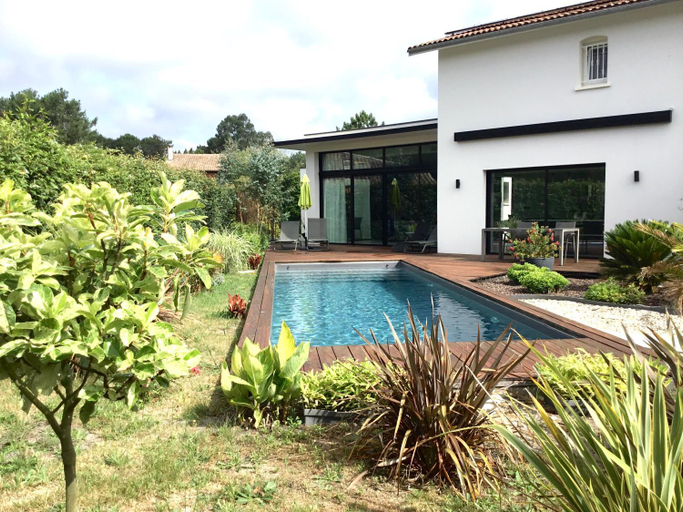 Others 3, La villa du golf - chambre d hotes, Gironde