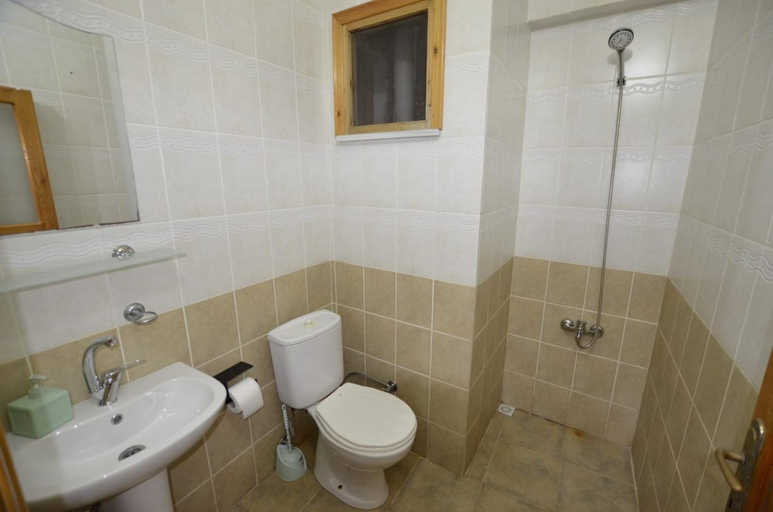 Bathroom 3, ALPEREN APART, Marmara