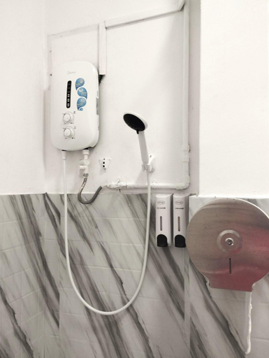 Bathroom 3, Yangyi Ent - Homestay Double Storey House (Melaka), Malacca City
