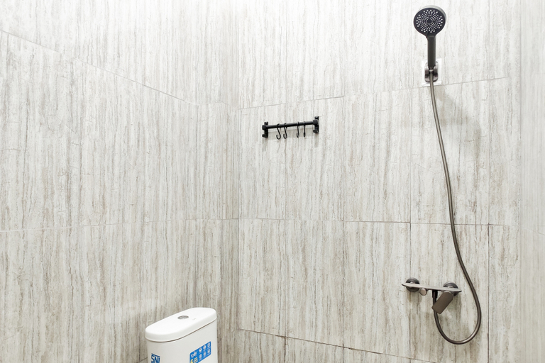 Bathroom 3, Urbanview Hotel Syariah @ Glory Guest House Kota Baru, Jambi