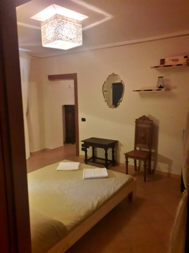 Others 3, B&B la casa di fuori porta, Florence