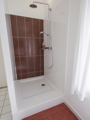 Bathroom 5, La Moutiere, Drôme